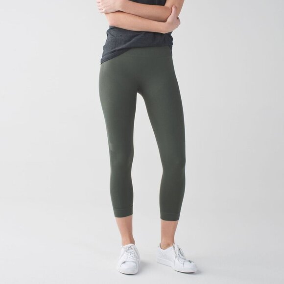 LULULEMON Zone In Crop Gator Green No Size Tag Check Measurements - Picture 1 of 10